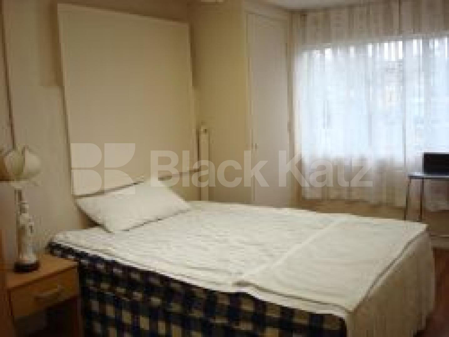 			new instruction, 2 Bedroom, 1 bath, 1 reception Flat			 Adelaide Road, BELSIZE PARK NW3